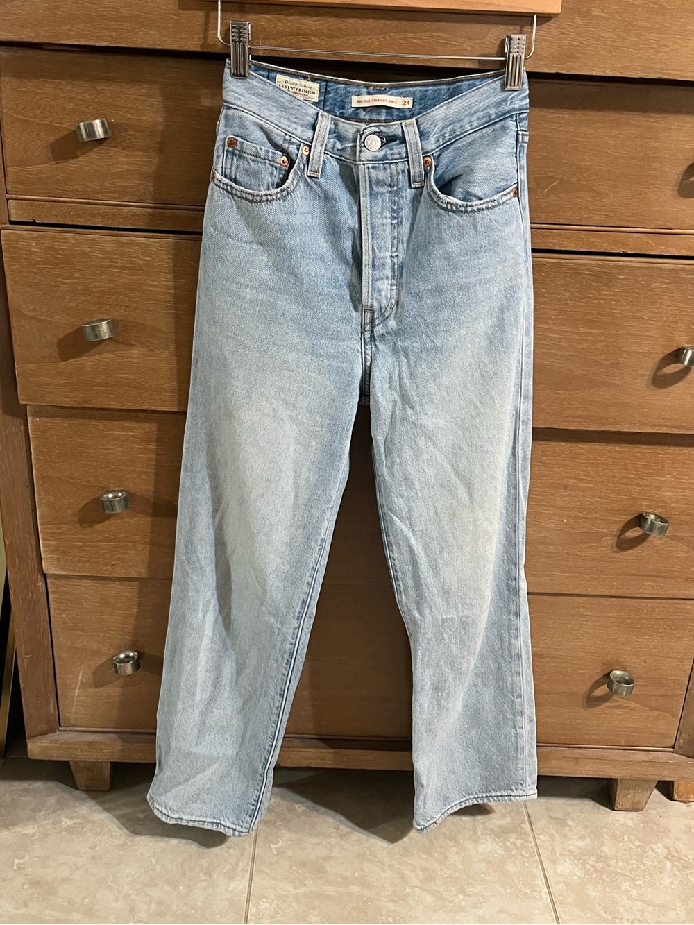 Levi’s light wash high rise straight leg Jean